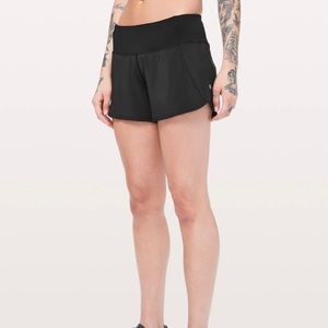 Lululemon Run Times Short II 4” Sz 8